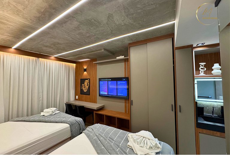 LM Setai Yacht 428