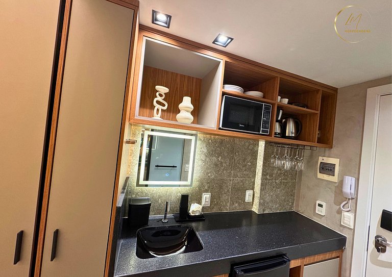 LM Setai Yacht 428